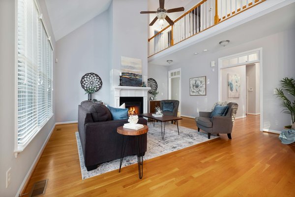 Ajouter du charme à votre coin lecture avec des statuettes déco