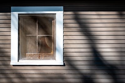 Moustiquaire de fenêtre sans perçage : efficacité et simplicité